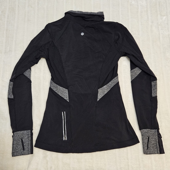 Lululemon Run: Distance Pullover Long Sleeve In Black/Heathered Gray - Picture 9 of 16